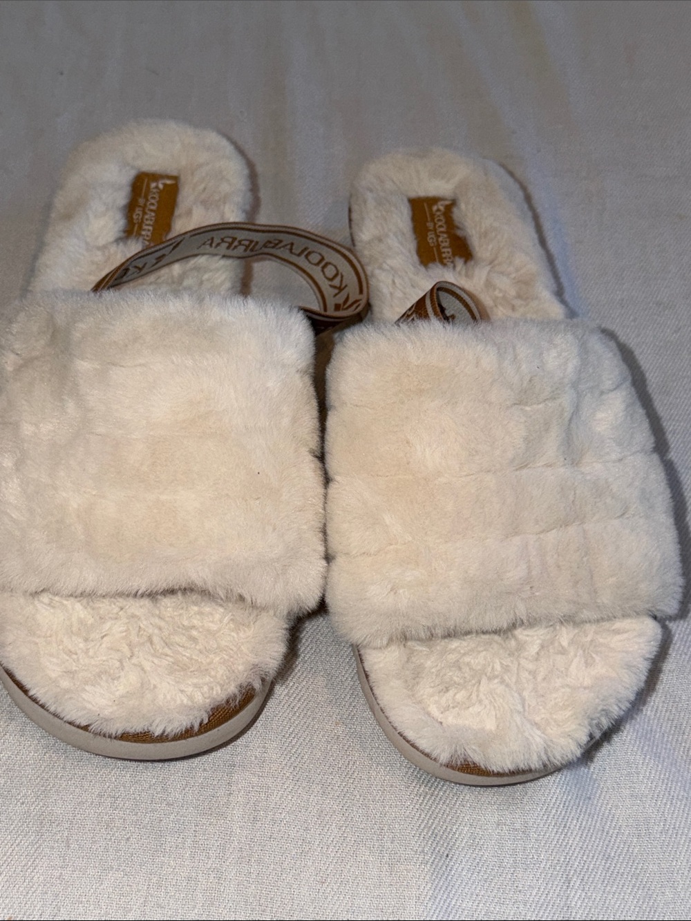 Koolaburra Women's Cream Plush Slide Slippers